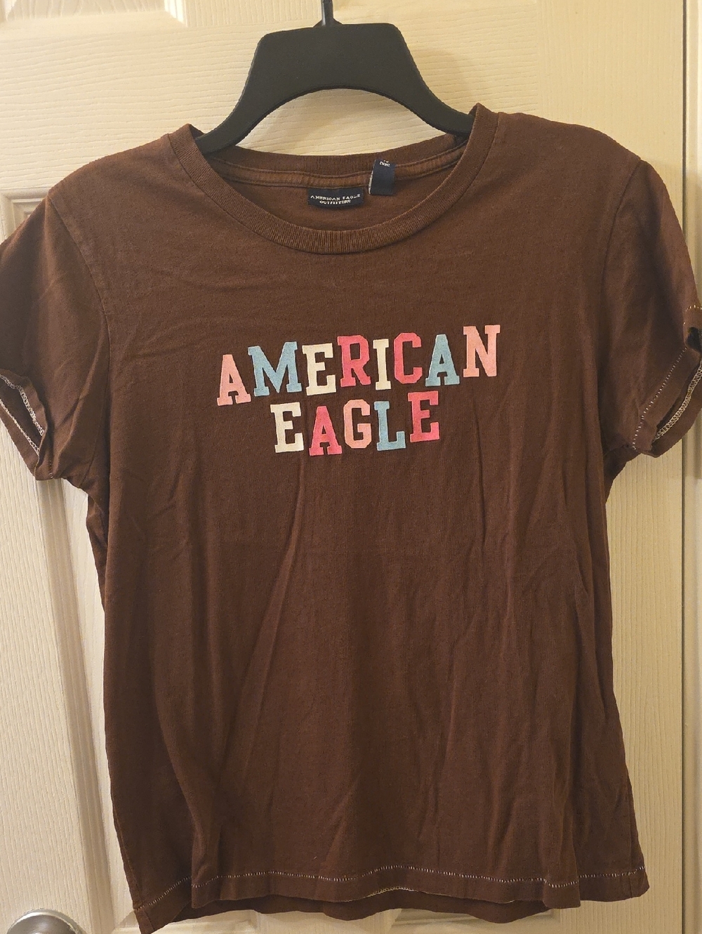American Eagle Outfitters Brown Short Sleeve Tee with Multicolor Logo Size L
